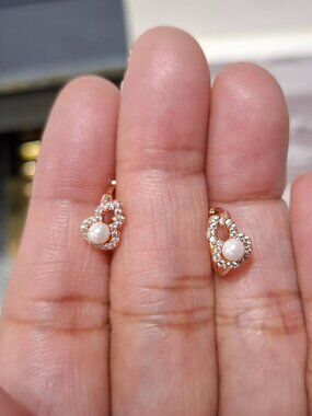 Mini Size Earring Studs Bling Pearl Small Mini Size Earrings HOOP STYLE Gold Ton